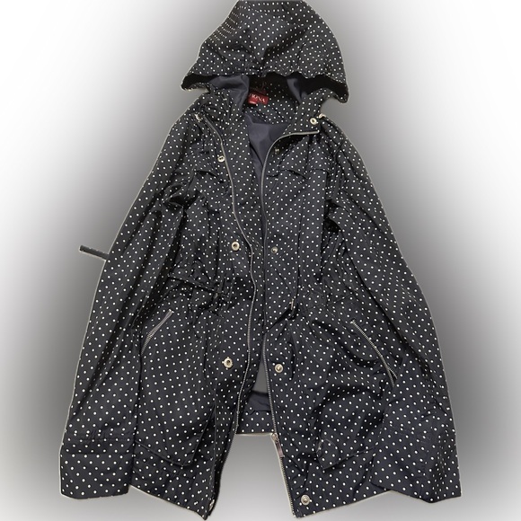 Polka dot jacket 🧥 - Picture 2 of 4